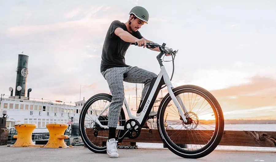 What is an Electric Bike? Learn Why It's the Future of Sustainable Transportation! 7 Do I Need a License to Ride One?