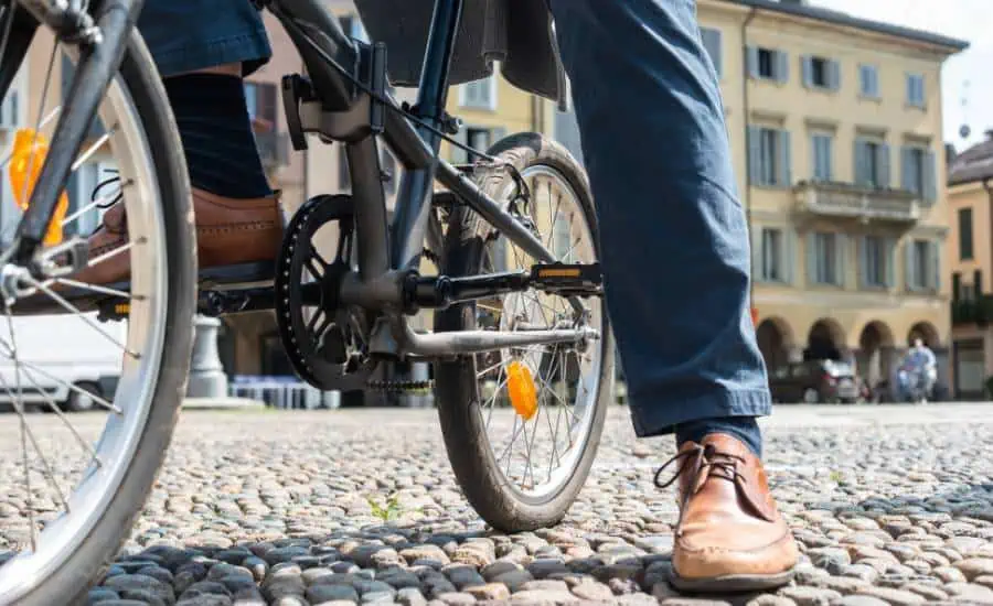 Are Ebikes Hard to Pedal Without Battery?
