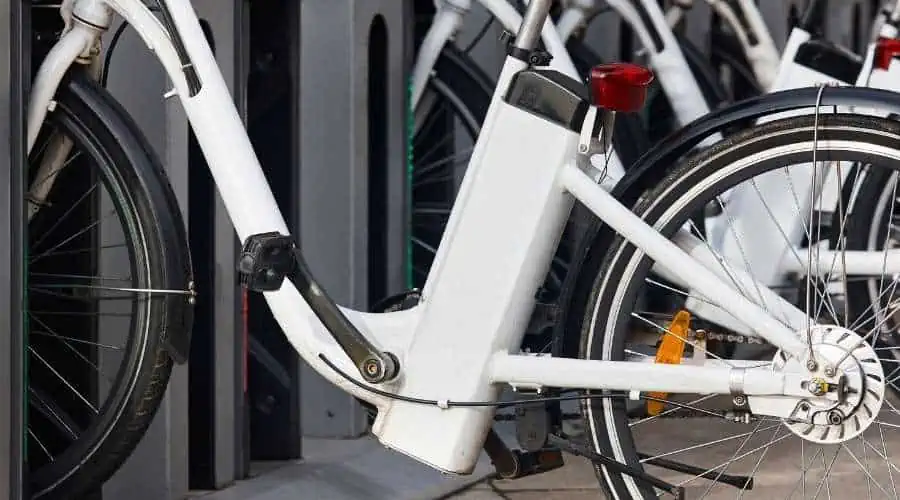 E-Bike Range Anxiety: Don't Get Stranded - Understanding Battery Life 2 E-Bike Battery Basics