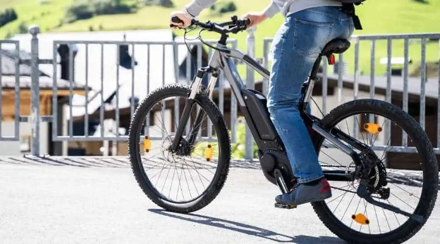 E-Bike Range Anxiety: Don't Get Stranded - Understanding Battery Life 5 E-Bike Range Factors